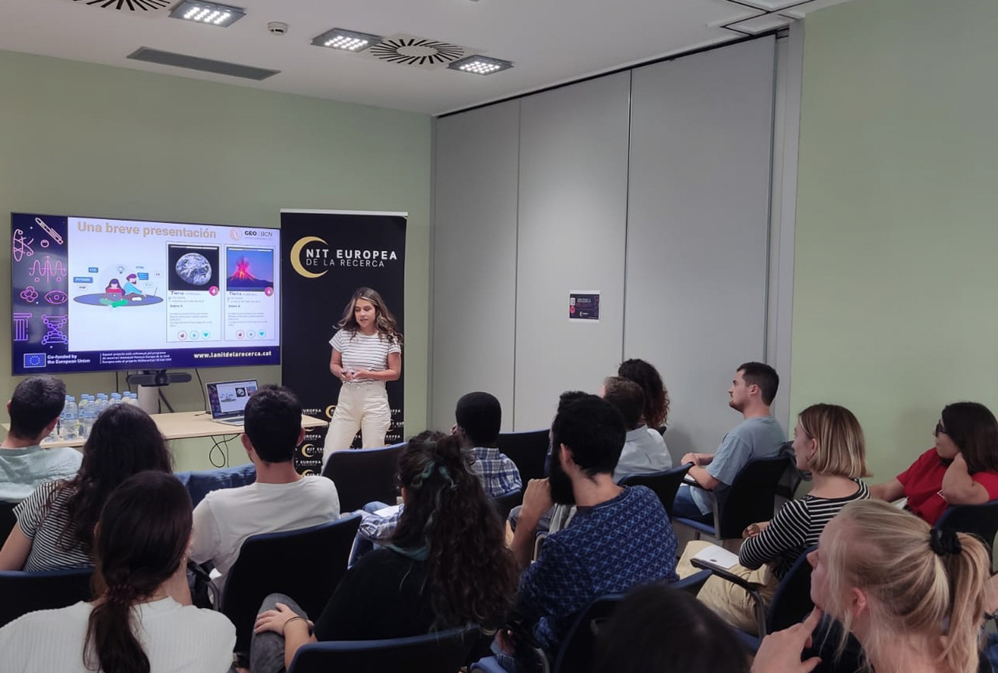 Alejandra Guerrero presenting at the European Research night.